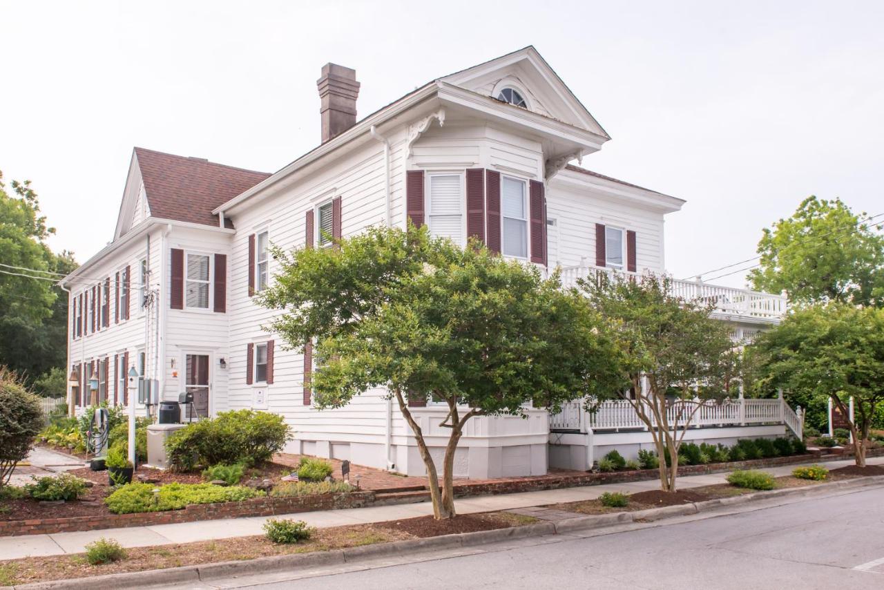 Pecan Tree Inn Beaufort Экстерьер фото