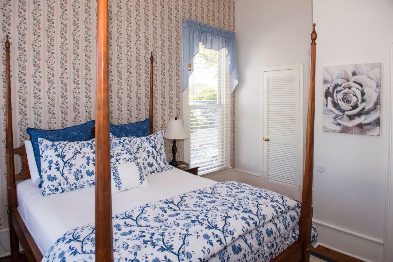 Pecan Tree Inn Beaufort Экстерьер фото